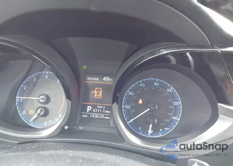 2014 Toyota Corolla S Plus z USA, uszkodzony, nr VIN 5YFBURHE3EP075287